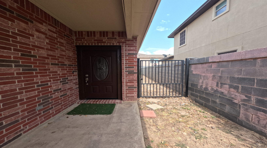 1805 Dorado Dr, Laredo, Texas 78046-6144, 3 Bedrooms Bedrooms, 6 Rooms Rooms,2 BathroomsBathrooms,Residential,For Rent,1805 Dorado Dr,20263381