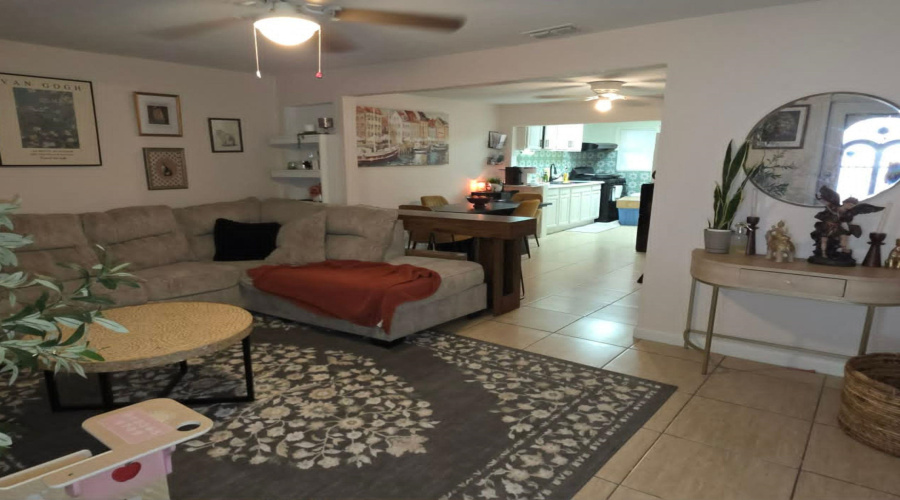 1516 Burnside St, LAREDO, Texas 78040-1266, 4 Bedrooms Bedrooms, 6 Rooms Rooms,2 BathroomsBathrooms,Residential,For Sale,1516 Burnside St,20263382