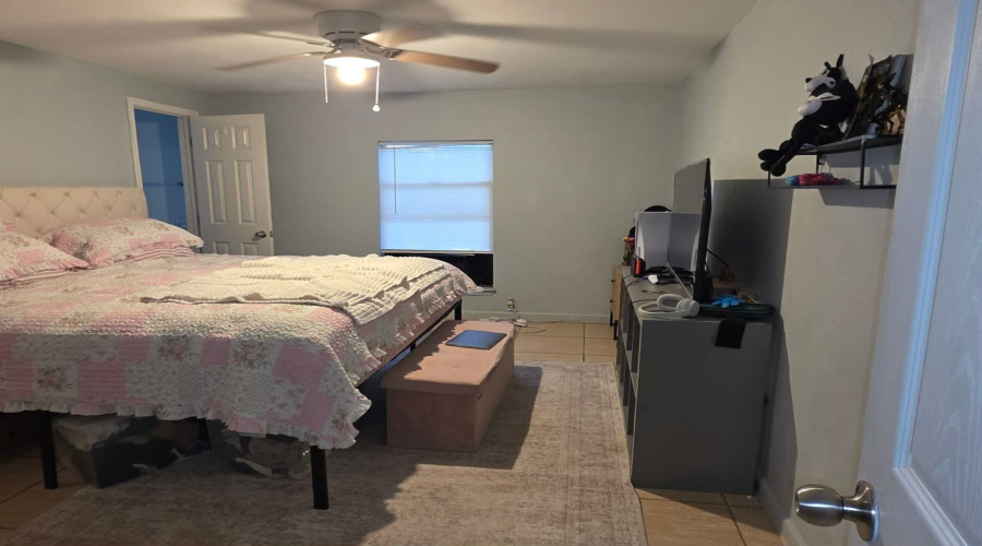 1516 Burnside St, LAREDO, Texas 78040-1266, 4 Bedrooms Bedrooms, 6 Rooms Rooms,2 BathroomsBathrooms,Residential,For Sale,1516 Burnside St,20263382