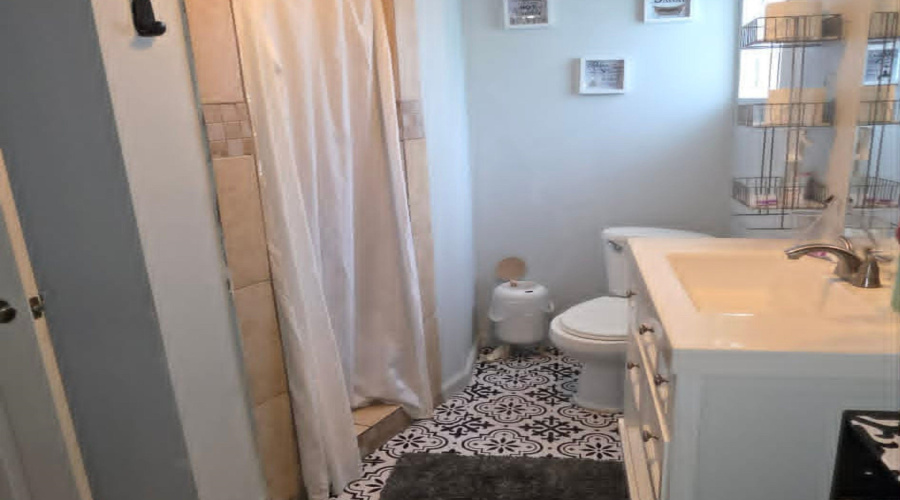 1516 Burnside St, LAREDO, Texas 78040-1266, 4 Bedrooms Bedrooms, 6 Rooms Rooms,2 BathroomsBathrooms,Residential,For Sale,1516 Burnside St,20263382