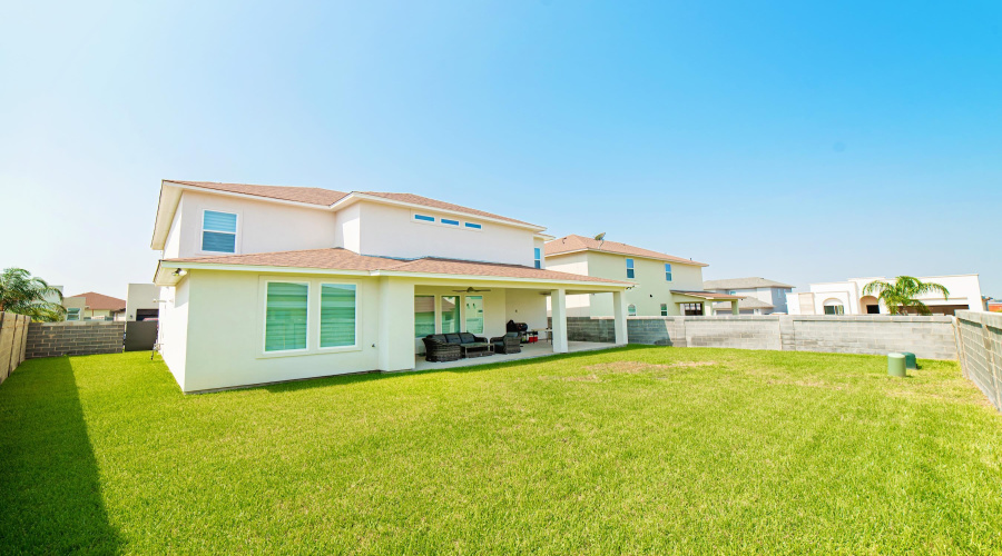 2404 Norman Mailer, laredo, Texas 78045, 4 Bedrooms Bedrooms, 7 Rooms Rooms,3 BathroomsBathrooms,Residential,For Rent,2404 Norman Mailer,20263383