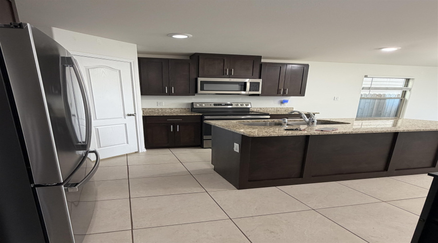 5701 Monte Vista Dr, Laredo, Texas 78041, 2 Bedrooms Bedrooms, 5 Rooms Rooms,2 BathroomsBathrooms,Residential,For Rent,5701 Monte Vista Dr,20263386