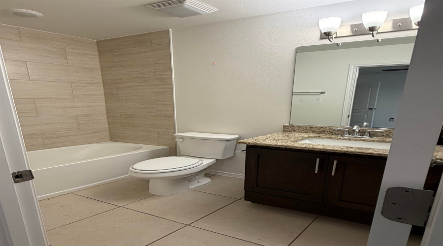 5701 Monte Vista Dr, Laredo, Texas 78041, 2 Bedrooms Bedrooms, 5 Rooms Rooms,2 BathroomsBathrooms,Residential,For Rent,5701 Monte Vista Dr,20263386