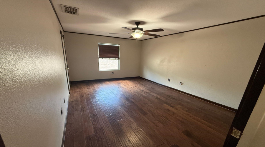 106 Jacales Ct, LAREDO, Texas 78045, 3 Bedrooms Bedrooms, 7 Rooms Rooms,2 BathroomsBathrooms,Residential,For Rent,106 Jacales Ct,20263387
