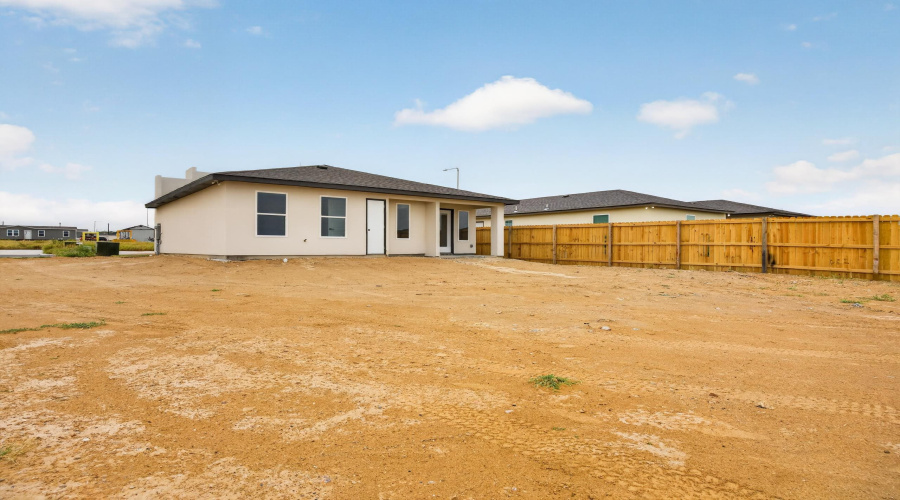 5006 Mariposa St., Laredo, Texas 78046, 3 Bedrooms Bedrooms, 5 Rooms Rooms,2 BathroomsBathrooms,Residential,For Sale,5006 Mariposa St.,20263390