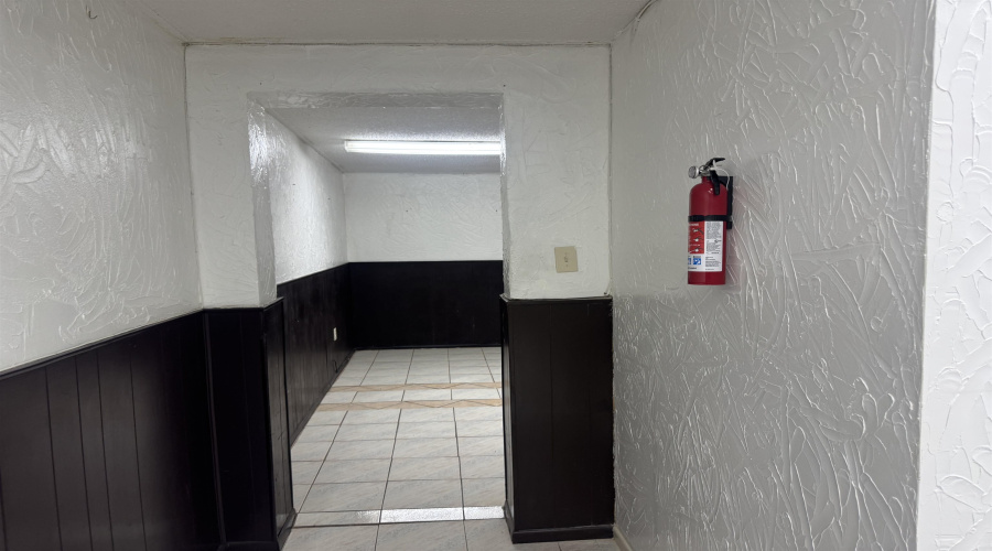1019 San Bernardo Ave, Laredo, Texas 78040, 1 Room Rooms,4 BathroomsBathrooms,Commercial retail/office,For Sale,1019 San Bernardo Ave,20263392