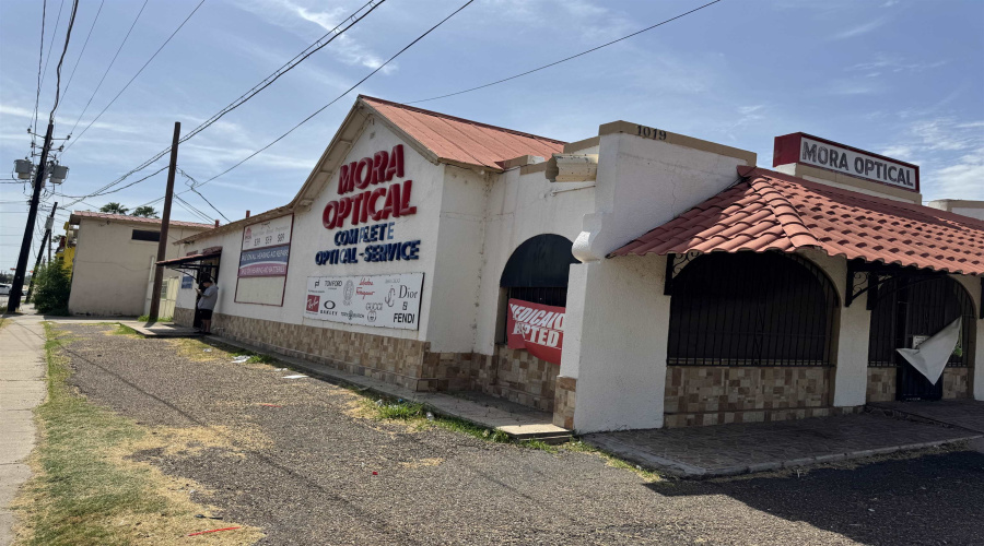 1019 San Bernardo Ave, Laredo, Texas 78040, 1 Room Rooms,4 BathroomsBathrooms,Commercial retail/office,For Sale,1019 San Bernardo Ave,20263392