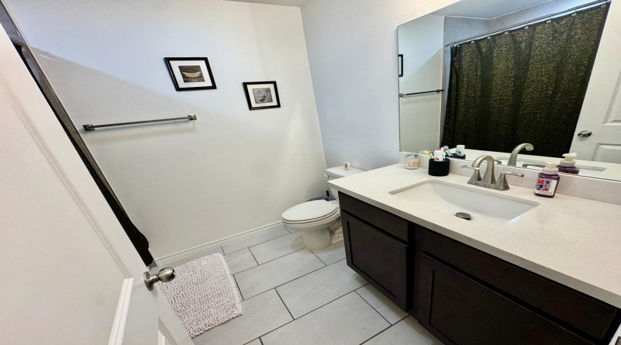 9908 Borna, Laredo, Texas 78045, 3 Bedrooms Bedrooms, 5 Rooms Rooms,2 BathroomsBathrooms,Residential,For Sale,9908 Borna,20263398