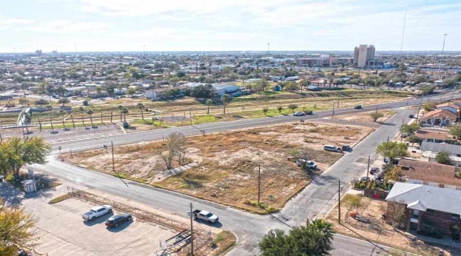 309 Frost St, Laredo, Texas 78046, ,Land,For Sale,309 Frost St,20263397