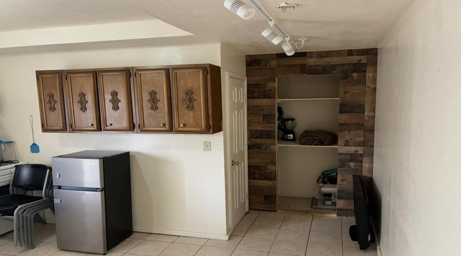 211 Rio Bravo Dr, Laredo, Texas 78041, 5 Bedrooms Bedrooms, 7 Rooms Rooms,3 BathroomsBathrooms,Residential,For Sale,211 Rio Bravo Dr,20263399