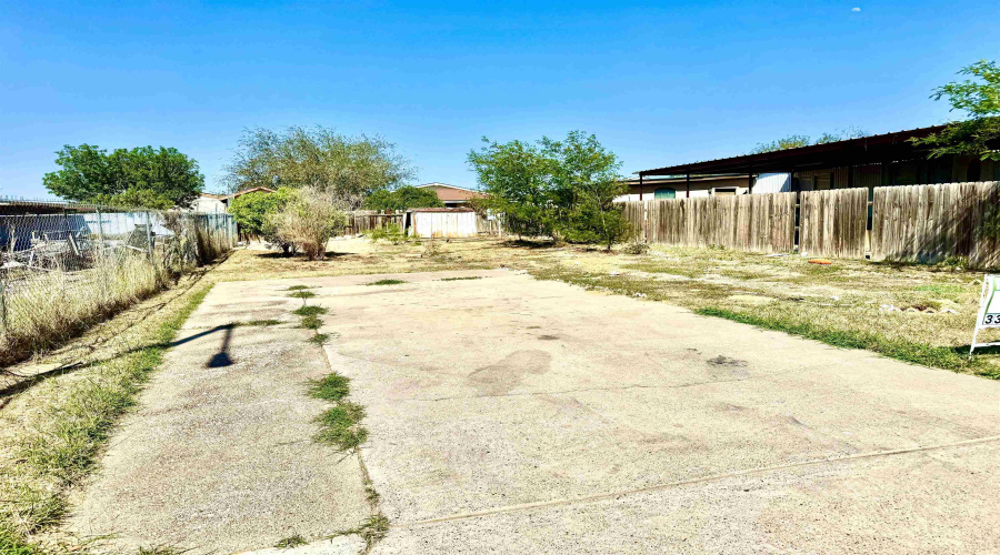 3914 Sitting Bull Ln, LAREDO, Texas 78043-4236, ,Land,For Sale,3914 Sitting Bull Ln,20263405