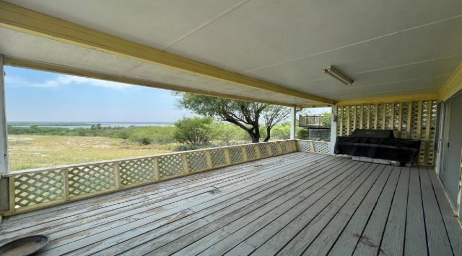 5117 Siesta Ln, Zapata, Texas 78076, 3 Bedrooms Bedrooms, 6 Rooms Rooms,2 BathroomsBathrooms,Residential,For Sale,5117 Siesta Ln,20250277