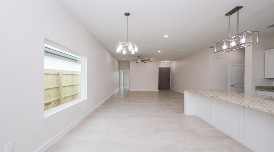 1706 Belgian Blue Lp., Laredo, Texas 78046, 4 Bedrooms Bedrooms, 6 Rooms Rooms,2 BathroomsBathrooms,Residential,For Sale,1706 Belgian Blue Lp.,20263404