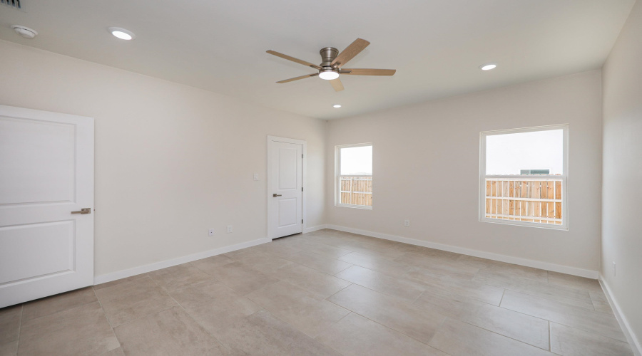 1706 Belgian Blue Lp., Laredo, Texas 78046, 4 Bedrooms Bedrooms, 6 Rooms Rooms,2 BathroomsBathrooms,Residential,For Sale,1706 Belgian Blue Lp.,20263404