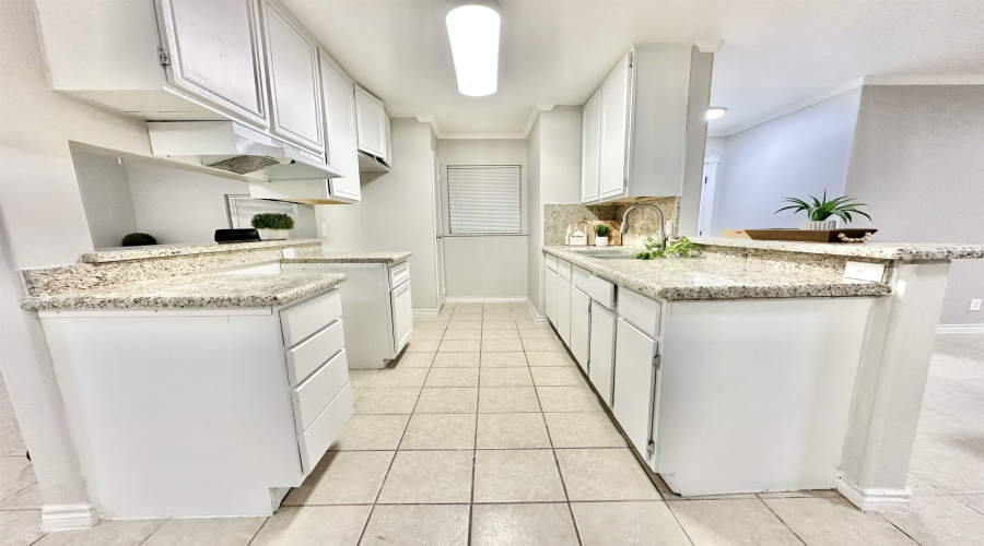 223 Maguey Dr, Laredo, Texas 78041-0000, 3 Bedrooms Bedrooms, 5 Rooms Rooms,1 BathroomBathrooms,Residential,For Sale,223 Maguey Dr,20263407