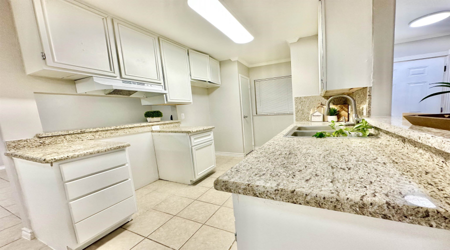223 Maguey Dr, Laredo, Texas 78041-0000, 3 Bedrooms Bedrooms, 5 Rooms Rooms,1 BathroomBathrooms,Residential,For Sale,223 Maguey Dr,20263407