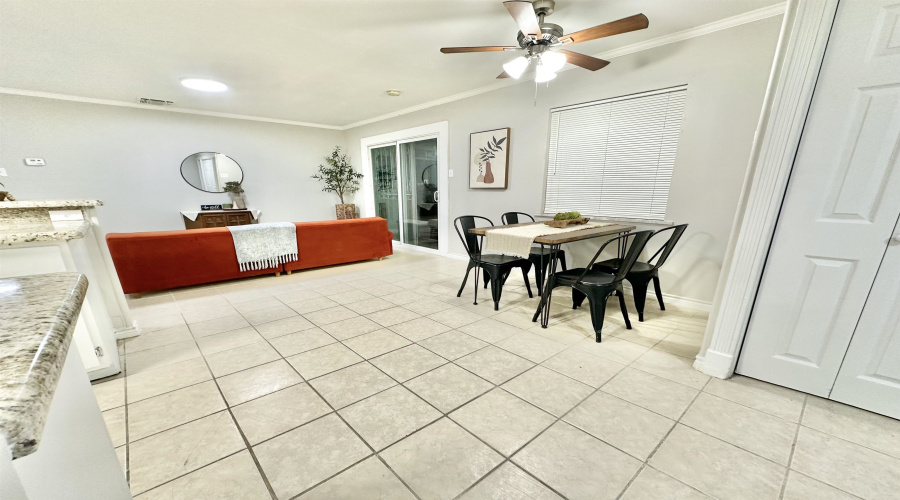 223 Maguey Dr, Laredo, Texas 78041-0000, 3 Bedrooms Bedrooms, 5 Rooms Rooms,1 BathroomBathrooms,Residential,For Sale,223 Maguey Dr,20263407