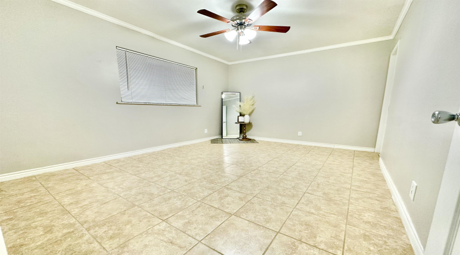 223 Maguey Dr, Laredo, Texas 78041-0000, 3 Bedrooms Bedrooms, 5 Rooms Rooms,1 BathroomBathrooms,Residential,For Sale,223 Maguey Dr,20263407