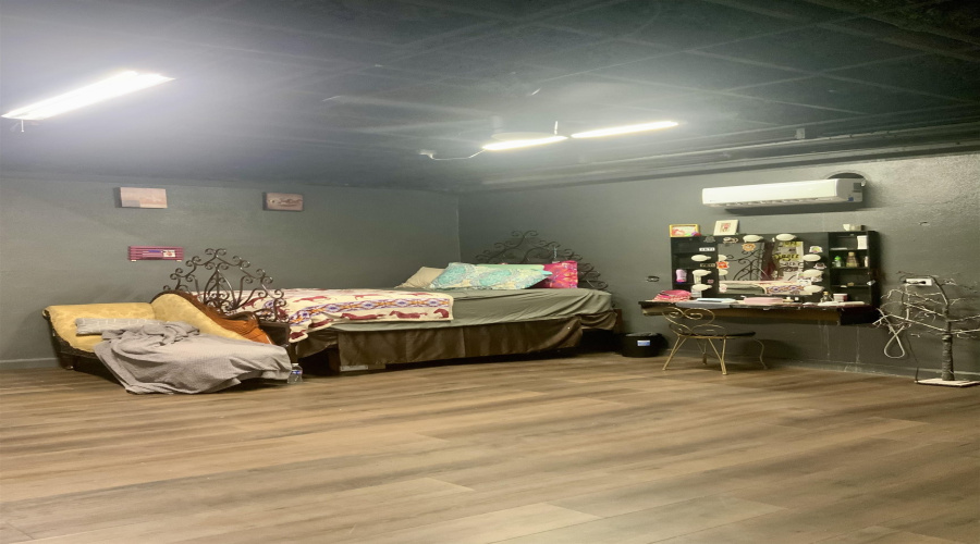 322 Military Rd, Zapata, Texas 78076, 5 Bedrooms Bedrooms, 9 Rooms Rooms,3 BathroomsBathrooms,Residential,For Sale,322 Military Rd,20263409