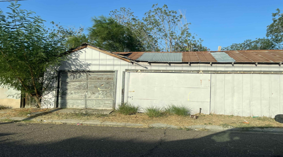 1319 Philadelphia St, Laredo, Texas 78041, 3 Bedrooms Bedrooms, 5 Rooms Rooms,2 BathroomsBathrooms,Residential,For Sale,1319 Philadelphia St,20263410