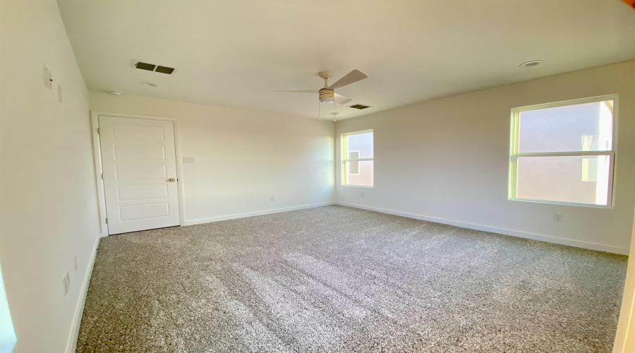 512 Deer Path Loop, Laredo, Texas 78045, 3 Bedrooms Bedrooms, 7 Rooms Rooms,2 BathroomsBathrooms,Residential,For Rent,512 Deer Path Loop,20263411