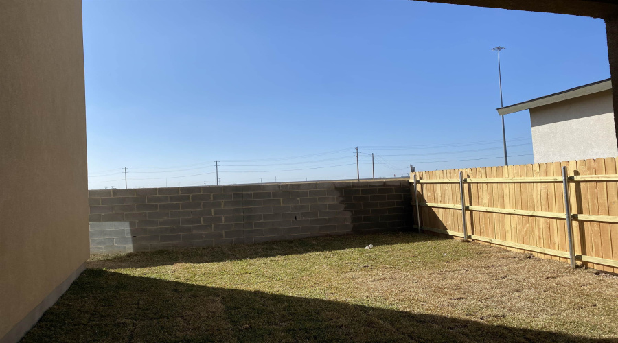 512 Deer Path Loop, Laredo, Texas 78045, 3 Bedrooms Bedrooms, 7 Rooms Rooms,2 BathroomsBathrooms,Residential,For Rent,512 Deer Path Loop,20263411