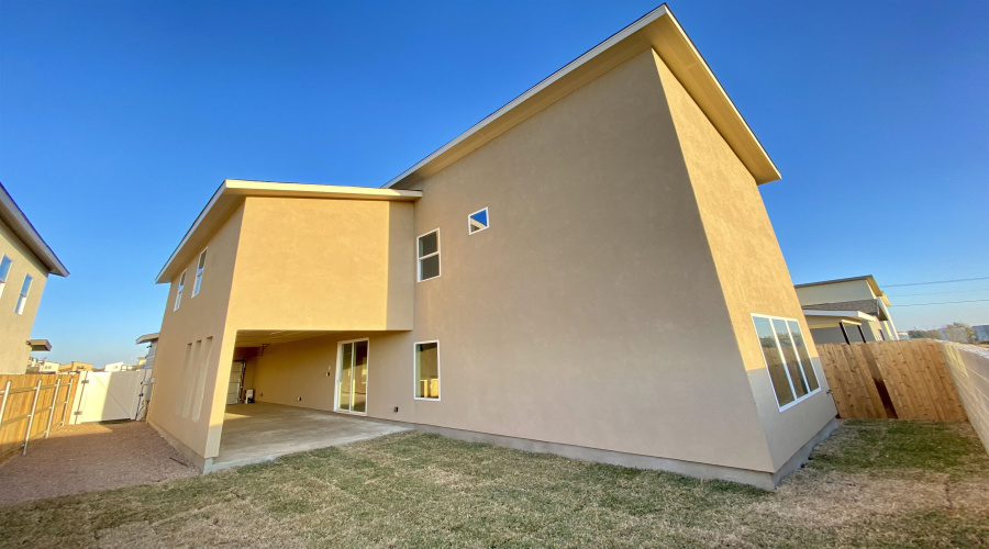 512 Deer Path Loop, Laredo, Texas 78045, 3 Bedrooms Bedrooms, 7 Rooms Rooms,2 BathroomsBathrooms,Residential,For Rent,512 Deer Path Loop,20263411