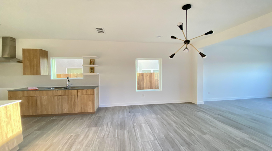 512 Deer Path Loop, Laredo, Texas 78045, 3 Bedrooms Bedrooms, 7 Rooms Rooms,2 BathroomsBathrooms,Residential,For Rent,512 Deer Path Loop,20263411