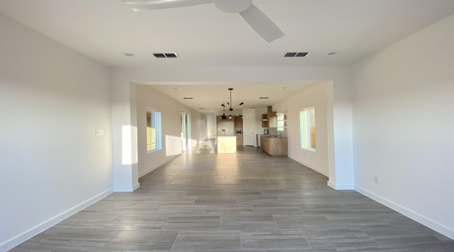 512 Deer Path Loop, Laredo, Texas 78045, 3 Bedrooms Bedrooms, 7 Rooms Rooms,2 BathroomsBathrooms,Residential,For Rent,512 Deer Path Loop,20263411