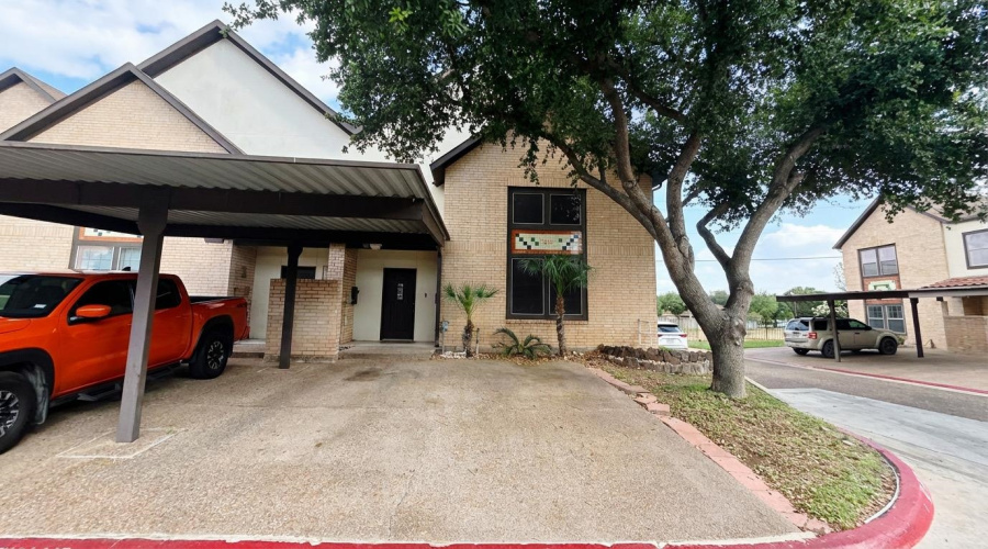 2445 Monarch Dr, Laredo, Texas 78045, 3 Bedrooms Bedrooms, 3 Rooms Rooms,2 BathroomsBathrooms,Residential,For Rent,2445 Monarch Dr,20263412