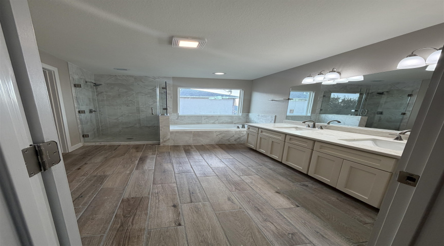 3104 Quintero St, Laredo, Texas 78045, 3 Bedrooms Bedrooms, 5 Rooms Rooms,2 BathroomsBathrooms,Residential,For Rent,3104 Quintero St,20263413