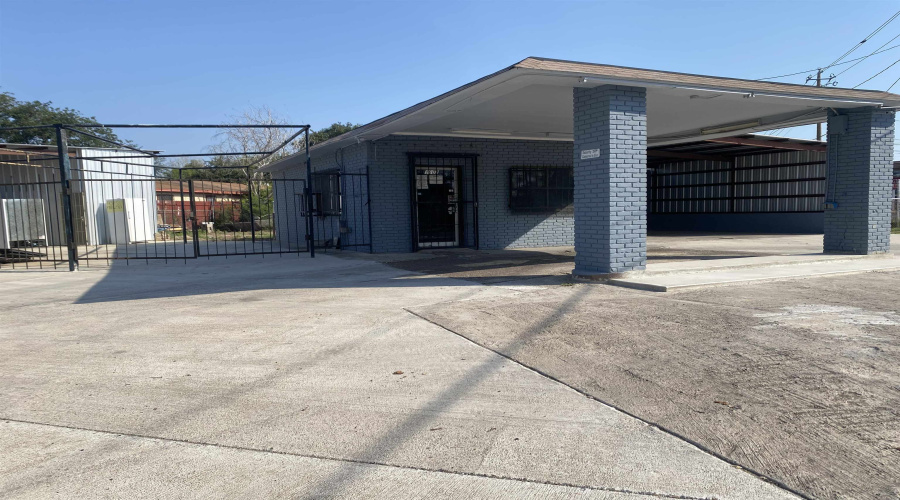 1802 Santa Maria Ave, Laredo, Texas 78041, 1 Room Rooms,1 BathroomBathrooms,Commercial retail/office,For Rent,1802 Santa Maria Ave,20263408