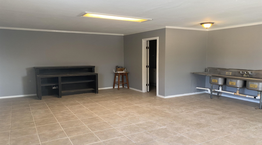 1802 Santa Maria Ave, Laredo, Texas 78041, 1 Room Rooms,1 BathroomBathrooms,Commercial retail/office,For Rent,1802 Santa Maria Ave,20263408