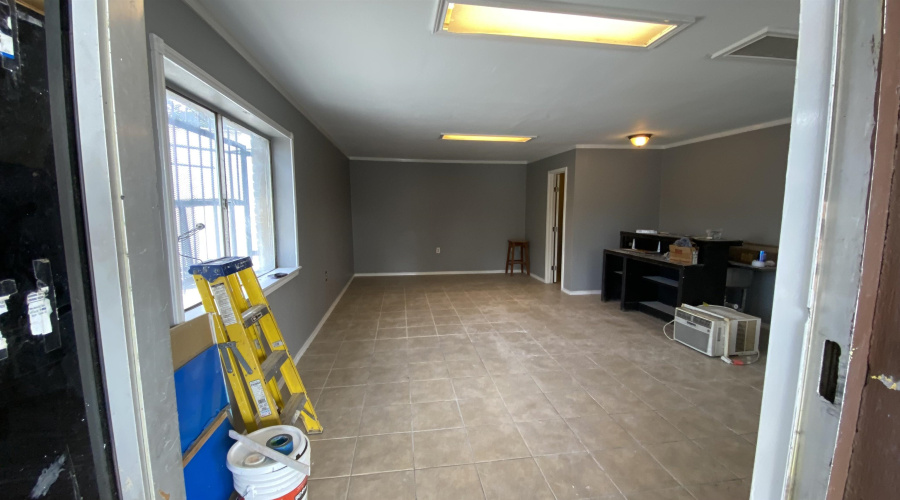 1802 Santa Maria Ave, Laredo, Texas 78041, 1 Room Rooms,1 BathroomBathrooms,Commercial retail/office,For Rent,1802 Santa Maria Ave,20263408