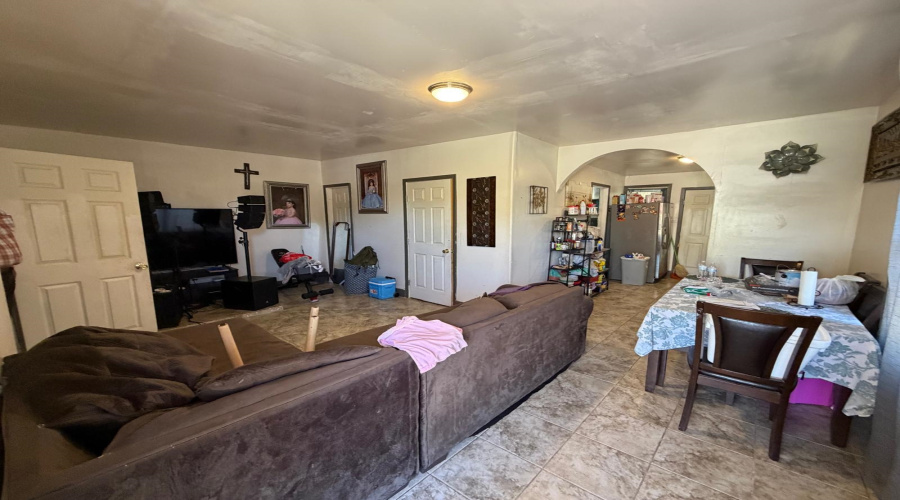 1705 Marion St, Laredo, Texas 78043, 4 Bedrooms Bedrooms, 7 Rooms Rooms,2 BathroomsBathrooms,Residential,For Sale,1705 Marion St,20263414