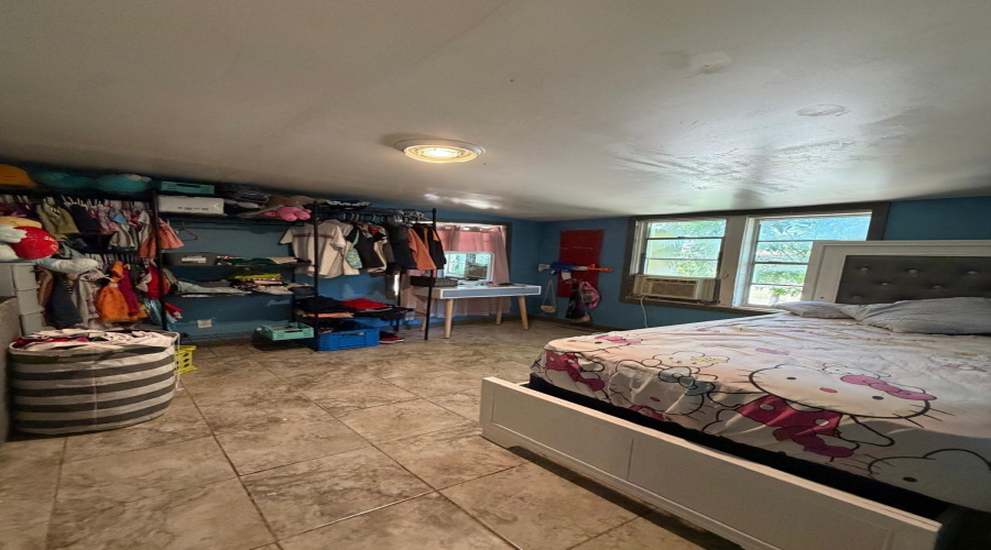 1705 Marion St, Laredo, Texas 78043, 4 Bedrooms Bedrooms, 7 Rooms Rooms,2 BathroomsBathrooms,Residential,For Sale,1705 Marion St,20263414