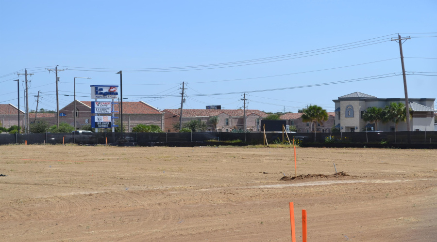 9417 McPherson Rd, Laredo, Texas 78045, 11 Rooms Rooms,Commercial retail/office,For Rent,9417 McPherson Rd,20263436