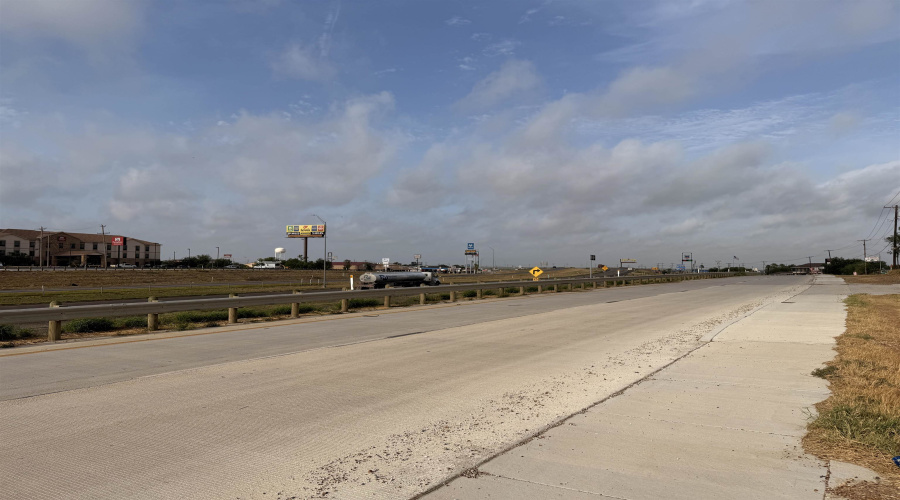 179 N IH-35, Cotulla, Texas 78014, ,Land,For Sale,179 N IH-35,20263417