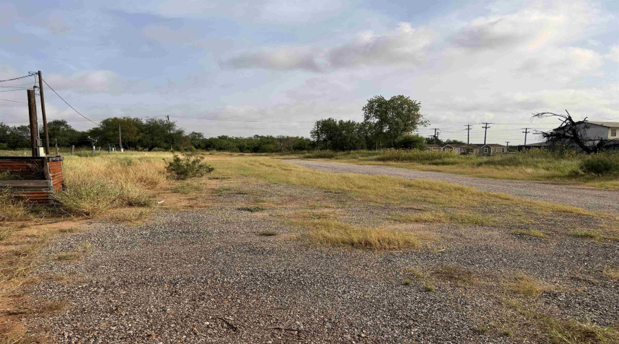 179 N IH-35, Cotulla, Texas 78014, ,Land,For Sale,179 N IH-35,20263417