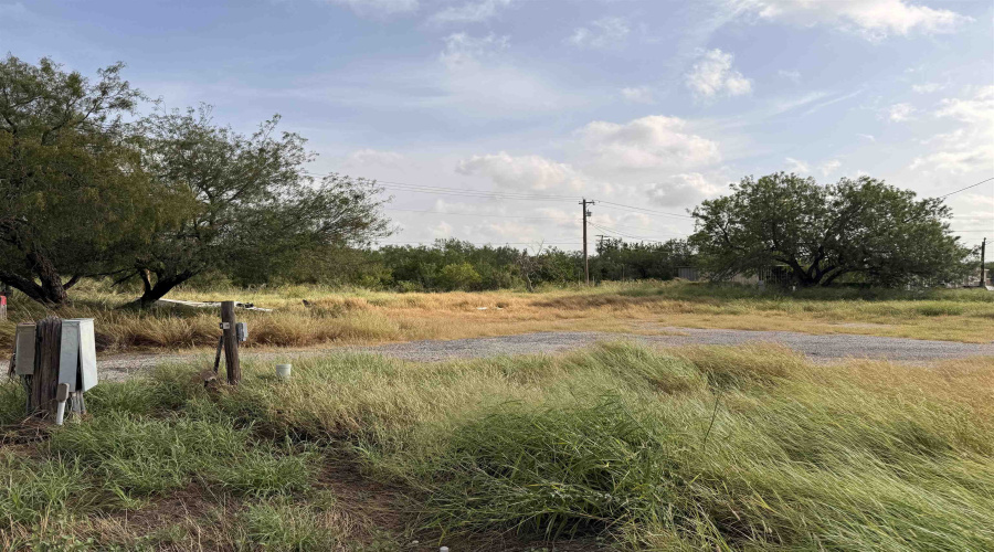 179 N IH-35, Cotulla, Texas 78014, ,Land,For Sale,179 N IH-35,20263417
