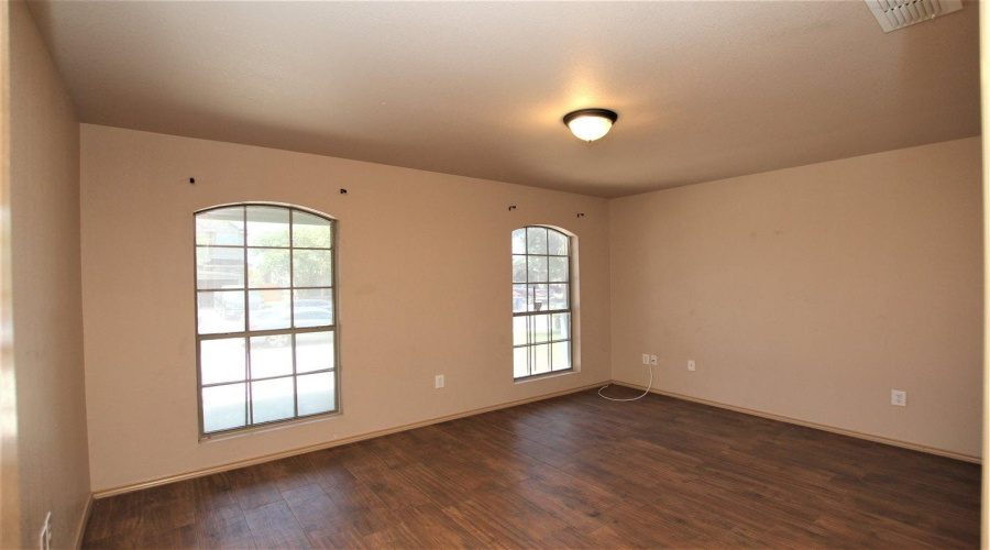6006 Catedral Lp, Laredo, Texas 78043, 3 Bedrooms Bedrooms, 6 Rooms Rooms,2 BathroomsBathrooms,Residential,For Rent,6006 Catedral Lp,20263415
