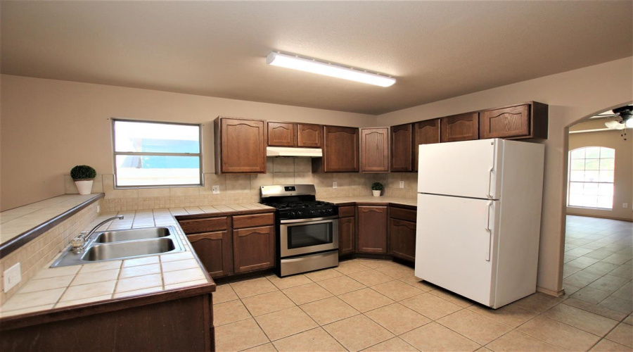 6006 Catedral Lp, Laredo, Texas 78043, 3 Bedrooms Bedrooms, 6 Rooms Rooms,2 BathroomsBathrooms,Residential,For Rent,6006 Catedral Lp,20263415