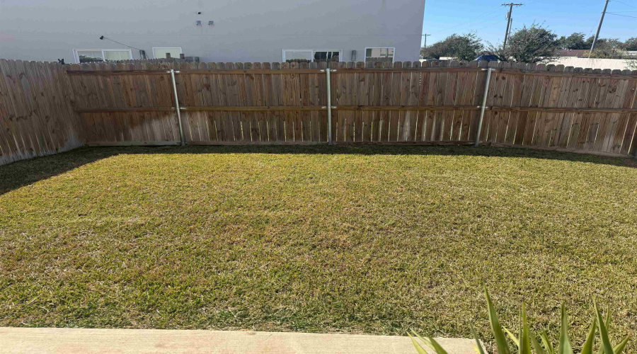 9926 Kaspar Dr., Laredo, Texas 78045, 3 Bedrooms Bedrooms, 4 Rooms Rooms,2 BathroomsBathrooms,Residential,For Sale,9926 Kaspar Dr.,20263418