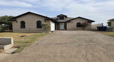 3706 Pine St, Laredo, Texas 78046, 3 Bedrooms Bedrooms, 6 Rooms Rooms,2 BathroomsBathrooms,Residential,For Sale,3706 Pine St,20263420