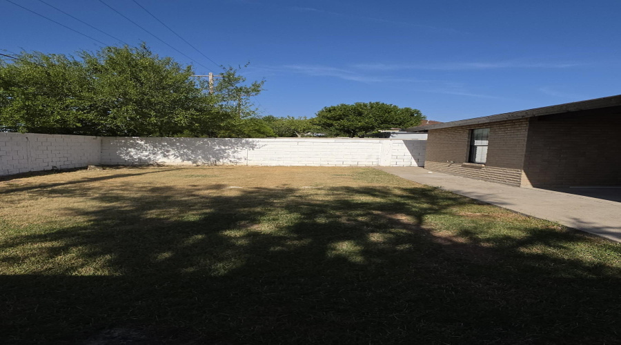 3706 Pine St, Laredo, Texas 78046, 3 Bedrooms Bedrooms, 6 Rooms Rooms,2 BathroomsBathrooms,Residential,For Sale,3706 Pine St,20263420