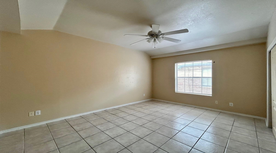 203 Martingale Ln, Laredo, Texas 78041, 2 Bedrooms Bedrooms, 4 Rooms Rooms,2 BathroomsBathrooms,Residential,For Rent,203 Martingale Ln,20263422