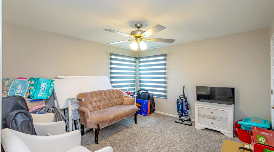 4215 Lorisa, Laredo, Texas 78046, 3 Bedrooms Bedrooms, 6 Rooms Rooms,2 BathroomsBathrooms,Residential,For Sale,4215 Lorisa,20263423