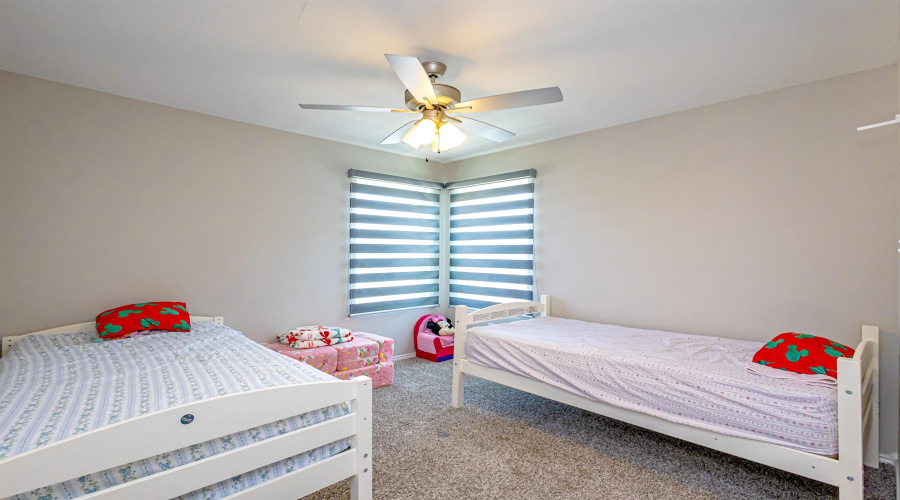 4215 Lorisa, Laredo, Texas 78046, 3 Bedrooms Bedrooms, 6 Rooms Rooms,2 BathroomsBathrooms,Residential,For Sale,4215 Lorisa,20263423