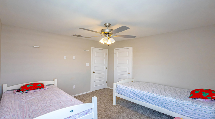 4215 Lorisa, Laredo, Texas 78046, 3 Bedrooms Bedrooms, 6 Rooms Rooms,2 BathroomsBathrooms,Residential,For Sale,4215 Lorisa,20263423