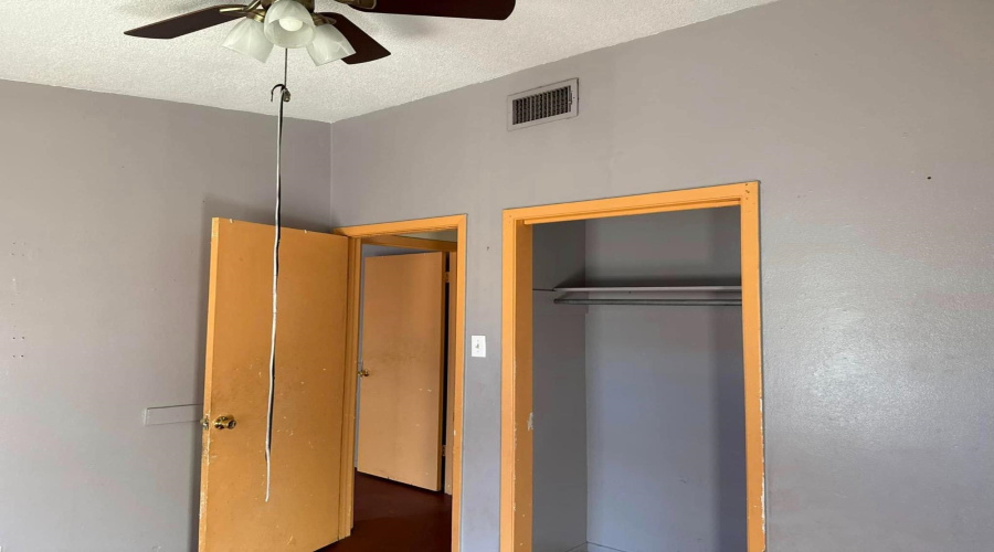 2703 Diaz St, Laredo, Texas 78043, 3 Bedrooms Bedrooms, 7 Rooms Rooms,2 BathroomsBathrooms,Residential,For Rent,2703 Diaz St,20263430